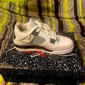 Jordan 4 retro